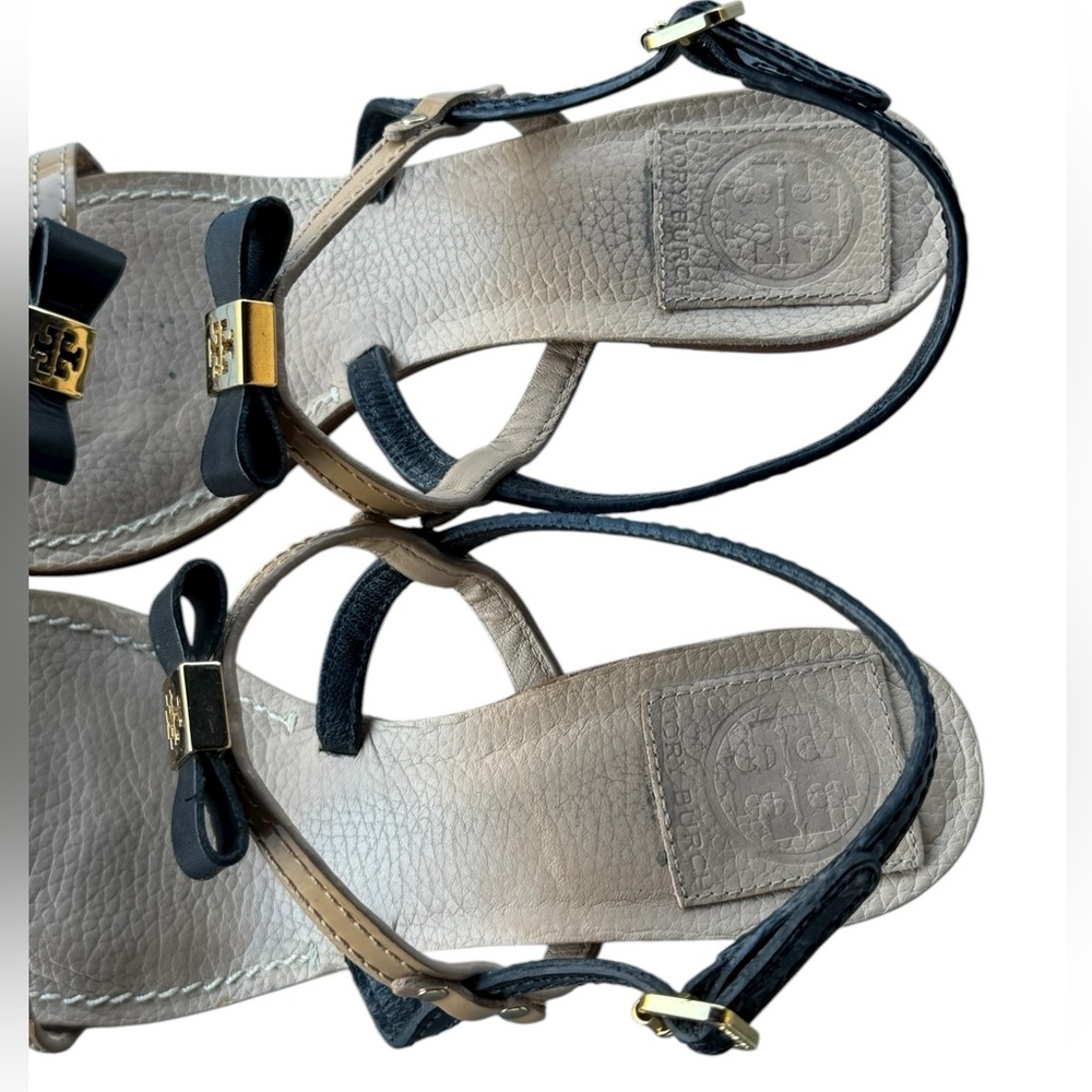 TORY BURCH KAILEY Tan Black Patent
Leather Heels - Picture 5 of 12